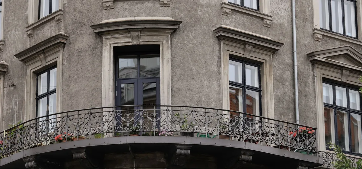 Evropská architektura — elegantní budova